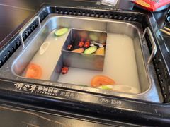 -渝水岸·鲜货火锅(新村7店)