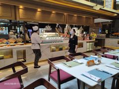 -舜耕山庄四时万和自助餐厅