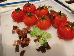 番茄脆菇沙拉-小大董·烤鸭(凤凰汇店)