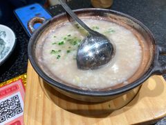 -何妹湿辣牛肉·粤式烧烤砂煲(桂雅路店)
