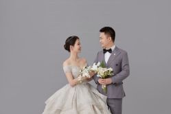 -雪中彩影婚纱摄影·微光艺术中心