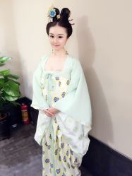 -盘子女人坊生日照·摄影馆(华强店)