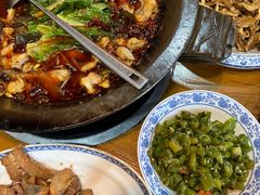 -都江堰石锅鱼