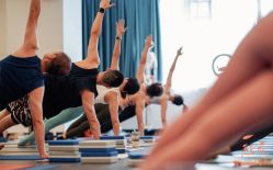 -无界瑜伽普拉提