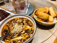 小油条配酸辣汤-味莊·青岛菜(云霄路店)