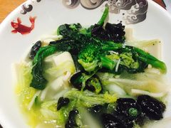-渝是乎酸菜鱼(龙旗购物中心店)