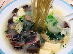 油豆腐鸭血粉丝汤-小杨生煎(湟普汇店)
