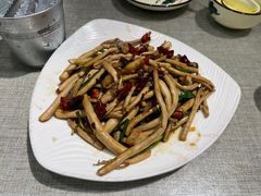-鲜榨果汁·啤酒鱼(环岛河店)