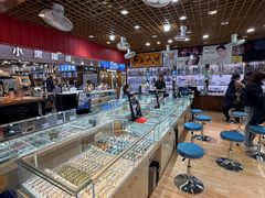 -三叶眼镜城批发市场(上海火车站店)