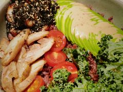 鳗鱼拼鸡腿肉牛油果能量碗-乐凯撒披萨(正佳广场店)