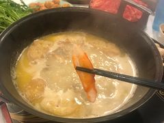 -鲜入围煮花胶鸡海鲜火锅