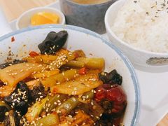 山城麻辣素香锅-轻蔬不用等·素食(江苏路店)