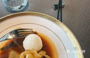Braised Pork and Preserved Vegetable with Fish Maw
