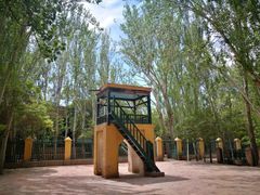 -艾提尕尔清真寺