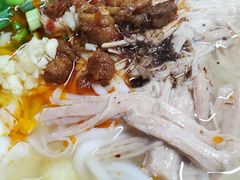-巍山𤆵肉饵丝