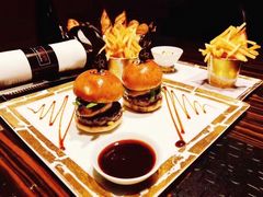 迷你和牛鸭肝汉堡-L'ATELIER de Joel Robuchon(外滩18号店)
