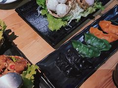 -湊湊火锅·茶憩(杭州湖滨银泰in77店)