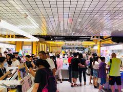 -泡泡玛特POPMART(上海环球港店)