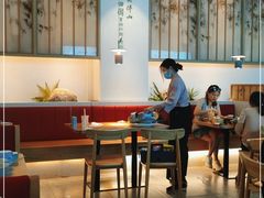 用餐区-蜜桃餐厅·伴山(绿宝广场店)