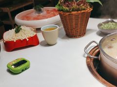 -洪氏嗨捞·猪肚鸡火锅(阳光天地店)