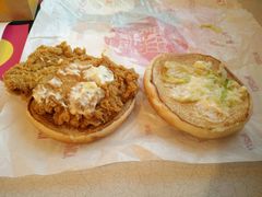 麦辣鸡腿堡-麦当劳(浦珠路得来速店)