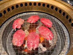 -山川小町·极番烧肉(新地假日广场店)