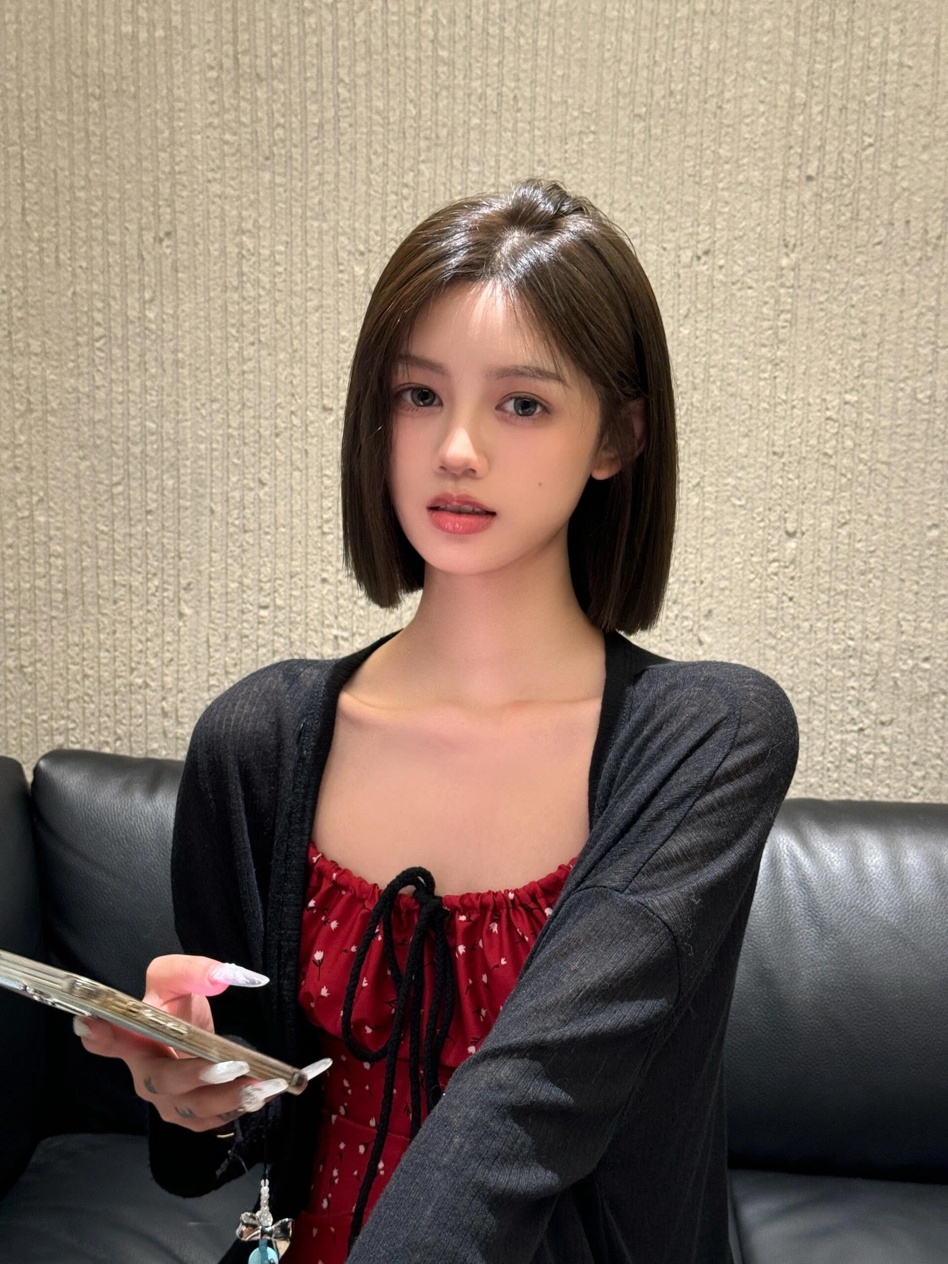 剪短发的小心动