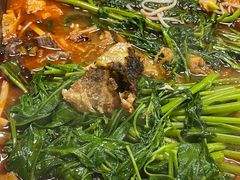 -在巷子里的烤肉店·螺蛳粉烤鱼·牛蛙(和美城店)