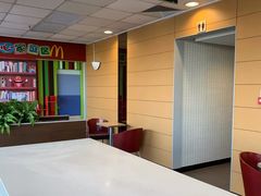 -麦当劳(展览路店)