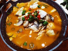 思茅酸汤鱼片-老滇山寨•云南特色菜•地方菜•民族风情歌舞表演(金碧店)