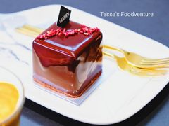 -UNI UNI(环亚凯瑟琳店)