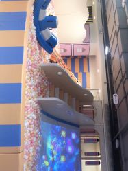 -Qmiss家庭娱乐中心(恒隆广场店)