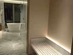 -深圳国际会展中心希尔顿酒店(前海华发冰雪世界店)