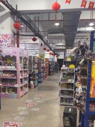 -逝水玩具折扣店