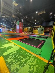 -蹦蹦跳跳(新奥购物中心店)