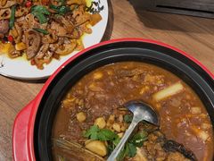 -有红鸡毛店·川菜(建设路店)