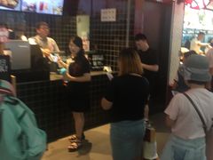 等位区-肯德基(南京高铁1店)