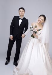-纪梵希婚纱摄影(青岛店)