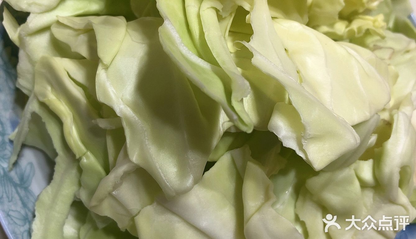 午餐吃手撕包菜