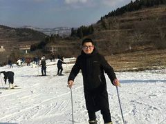 -济南卧虎山滑雪场