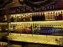 -Mx.cocktail bar