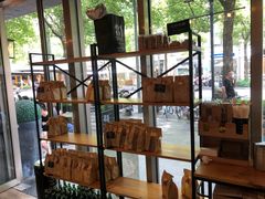 面包甜点陈列柜-81BAKERY(大学路店)