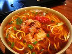 -亮亮面馆(经六路店)