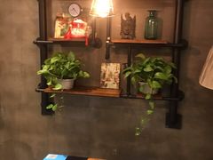 -臻鲜燕海鲜融合餐厅(金陵style店)