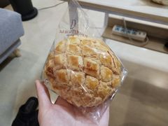 -顶东面包花园·生日蛋糕(世博店)