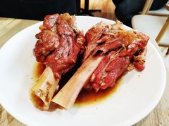 金牌酱棒骨-上关雪東北菜(中房金谊店)
