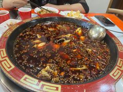 -烧哥美蛙肥肠鱼火锅·十五年社区店