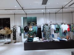 -URBAN REVIVO(欢乐海岸购物中心店)