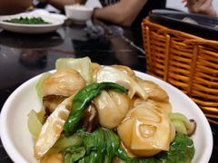 青菜面筋香菇-蟹黄鱼面·锦园(定西路店)