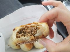 霉干菜肉沫月饼-海曙西区老大房(孝闻街店)